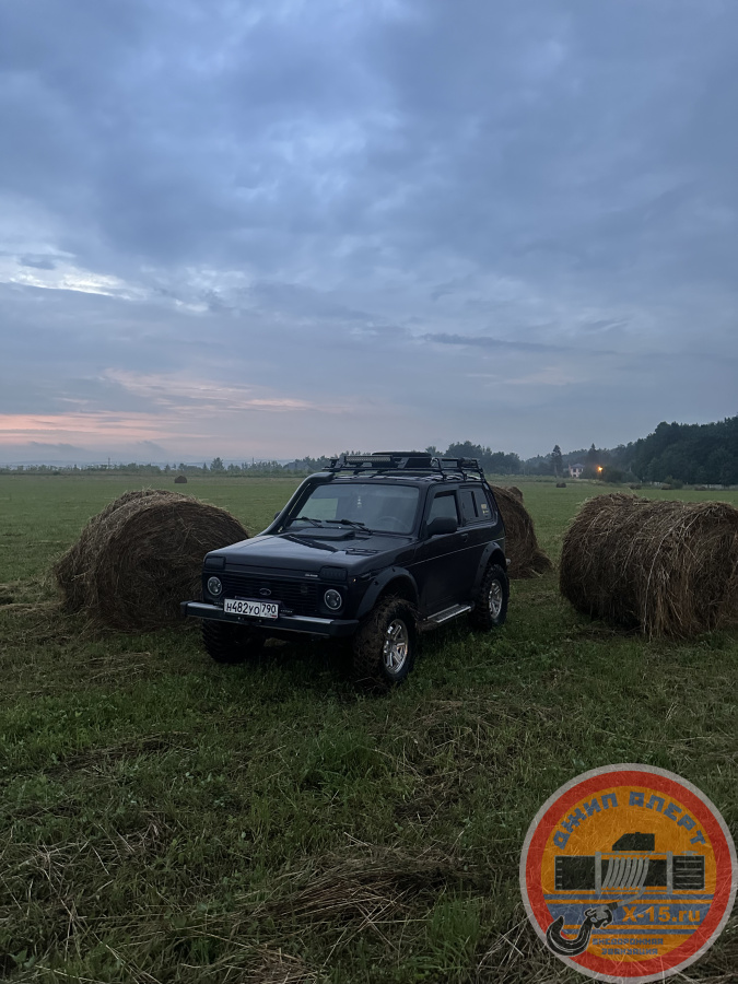 фото застрявшего Нива 4х4 