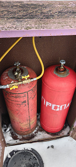 Закончился газ в доме, ищу кто сможет помочь с ездить заправить 2-3 баллона газа вытащить застрявшую машину Toyota will wi 
