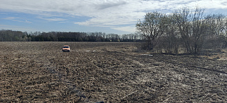 Застрял на поле, до твёрдого грунта метро 10 до дороги примерно километр вытащить застрявшую машину Нива Шевроле