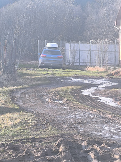 помогите пожалуйста,   вытащить застрявшую машину Хенде 