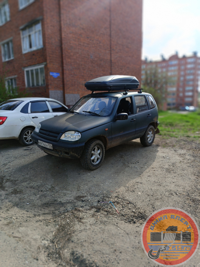 фото застрявшего Шевролет нива 