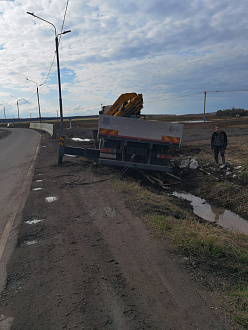 Застрял при съезде с дороги вытащить застрявшую машину Фав j6