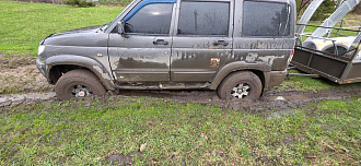 прошу помощи,  вытащить застрявшую машину Уаз патриот 