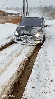 прошу помощи, Застрял в колее, сел на пузо. До твердого метров 100 вытащить застрявшую машину Ford Galaxy