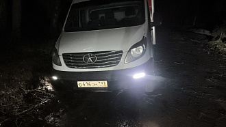 помогите пожалуйста,   вытащить застрявшую машину Солерс грузовой