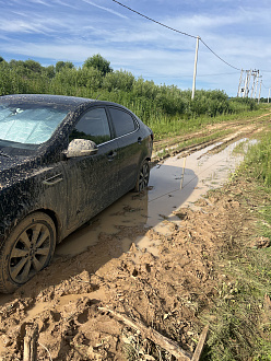 Застрял в колее. вытащить застрявшую машину Кирилл.