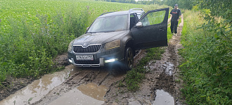 прошу помощи,  вытащить застрявшую машину Skoda yeti